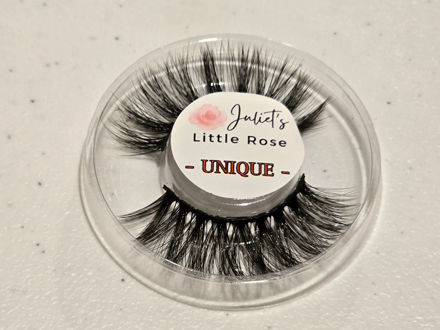 E03 - UNIQUE Eyelashes