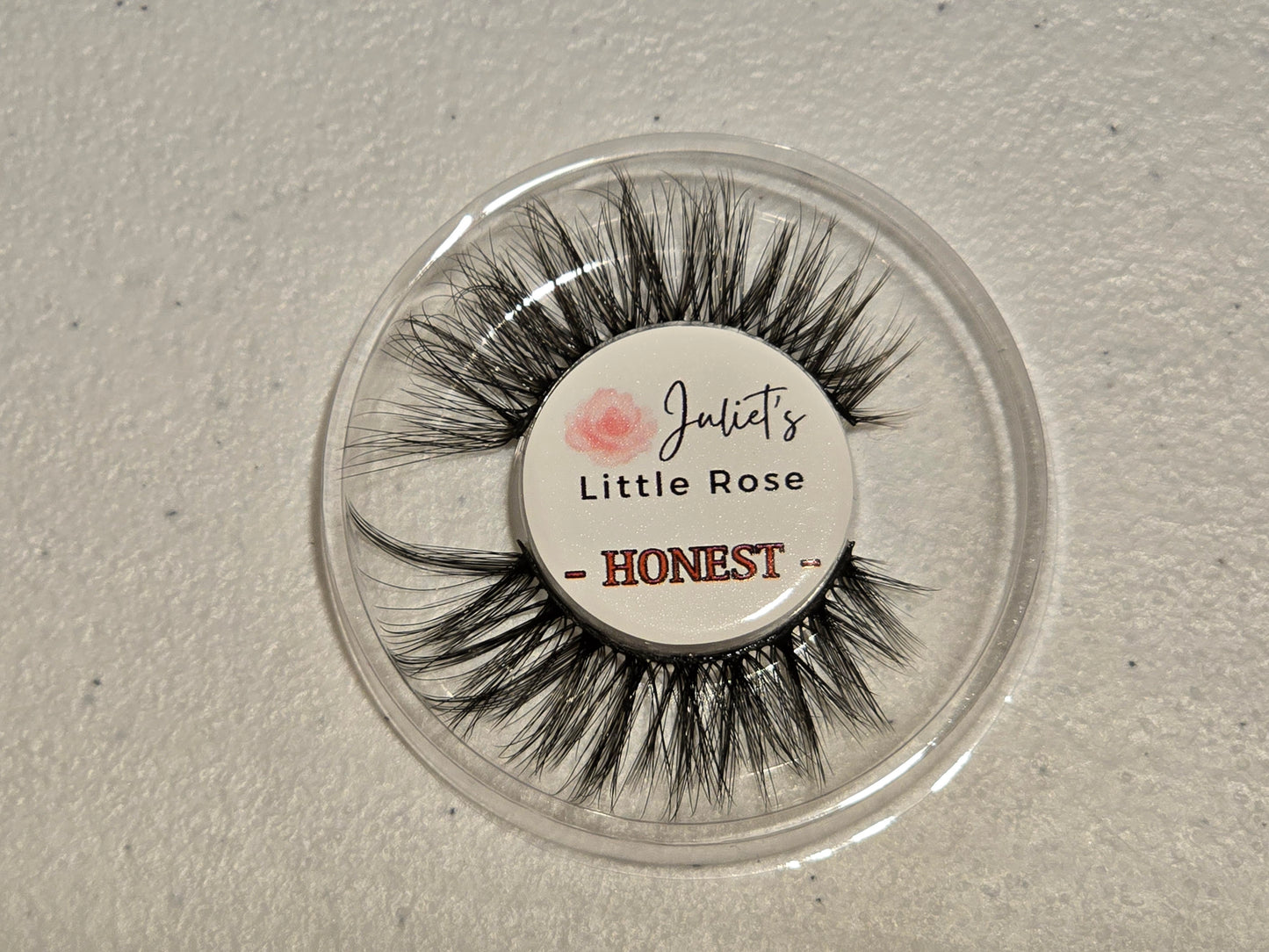 E05 - HONEST Eyelashes