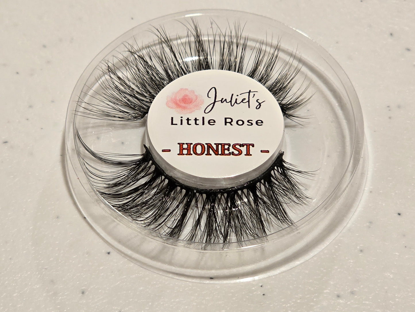 E05 - HONEST Eyelashes