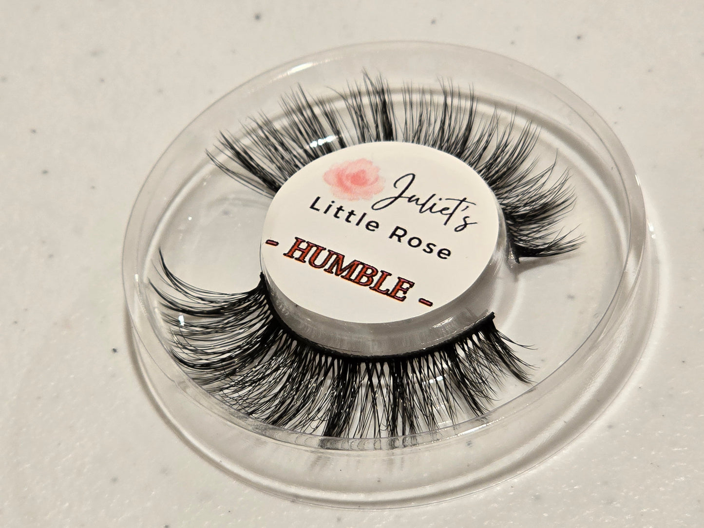 E06 - HUMBLE Eyelashes