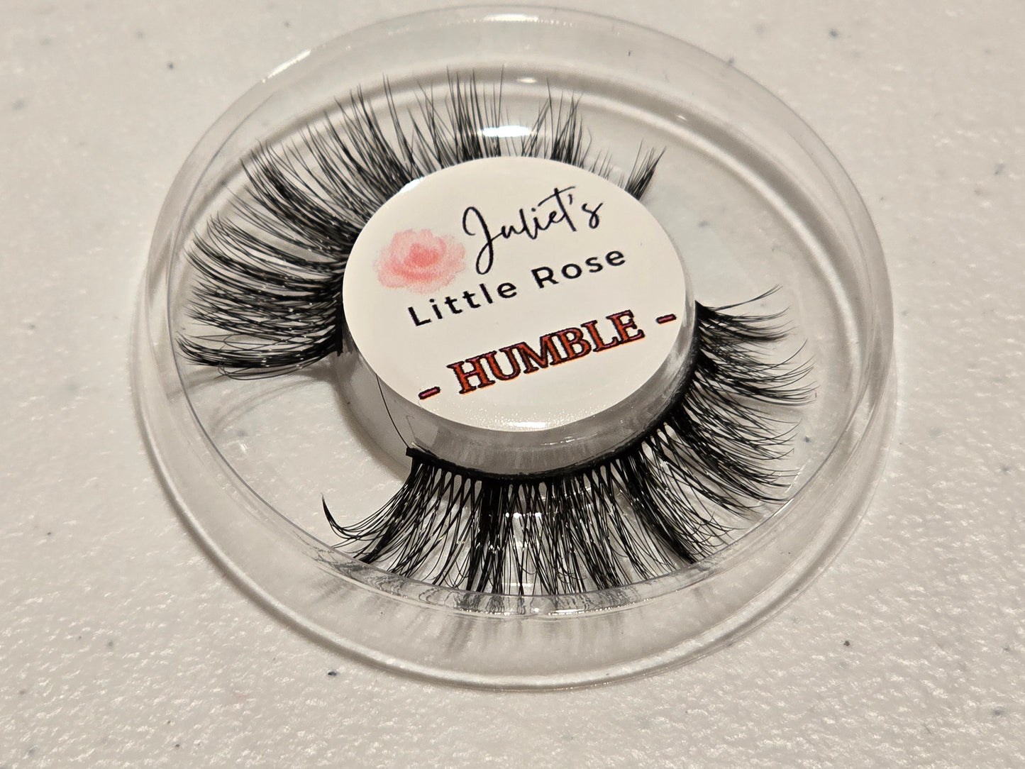 E06 - HUMBLE Eyelashes