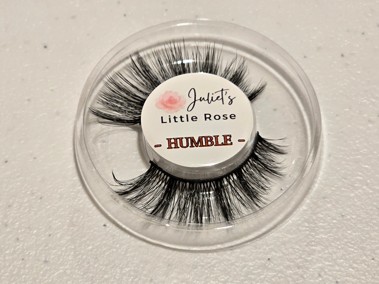 E06 - HUMBLE Eyelashes