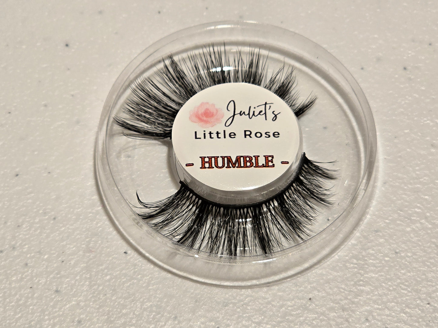 E06 - HUMBLE Eyelashes