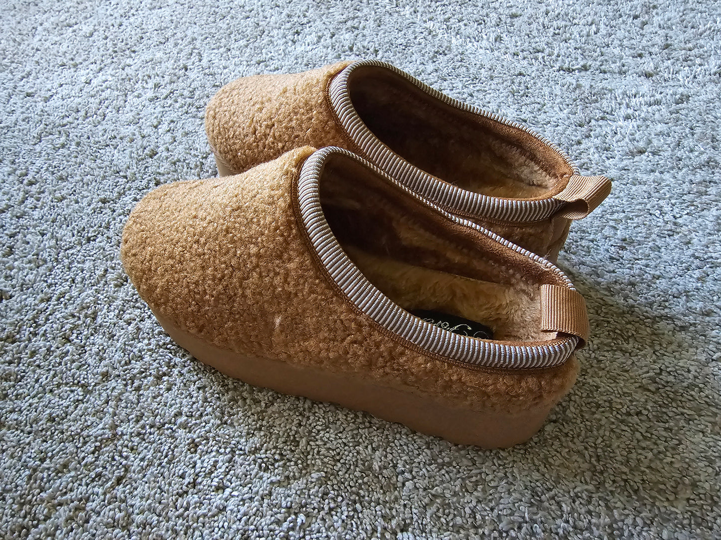 SHOE-23 - TAN Sherpa Slip-On Platform Booties